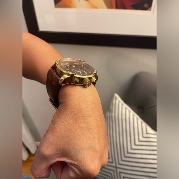 JBW G4 #J6248LE Men’s Gold Watch With Brown Strap - Picture 14 of 17